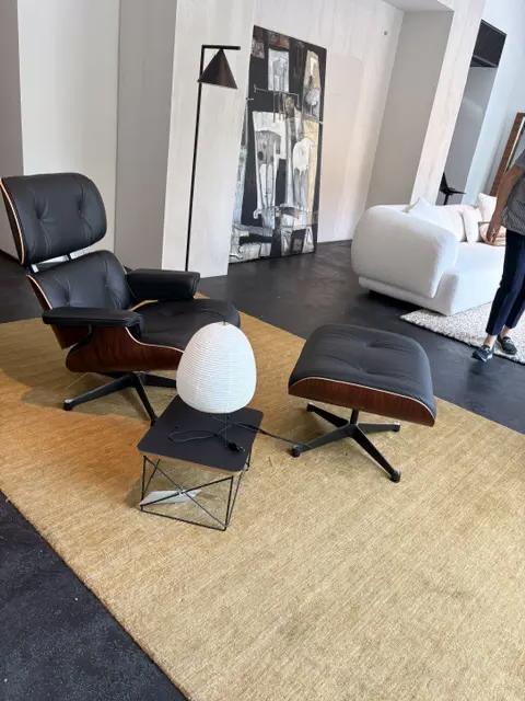 Lounge chair and ottoman