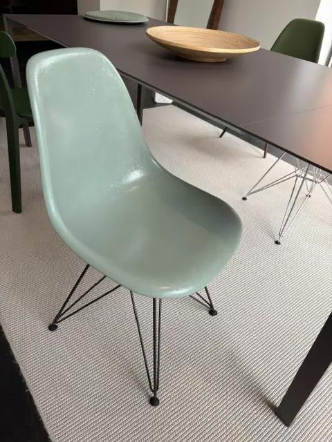 DSR Eames fiberglass chair