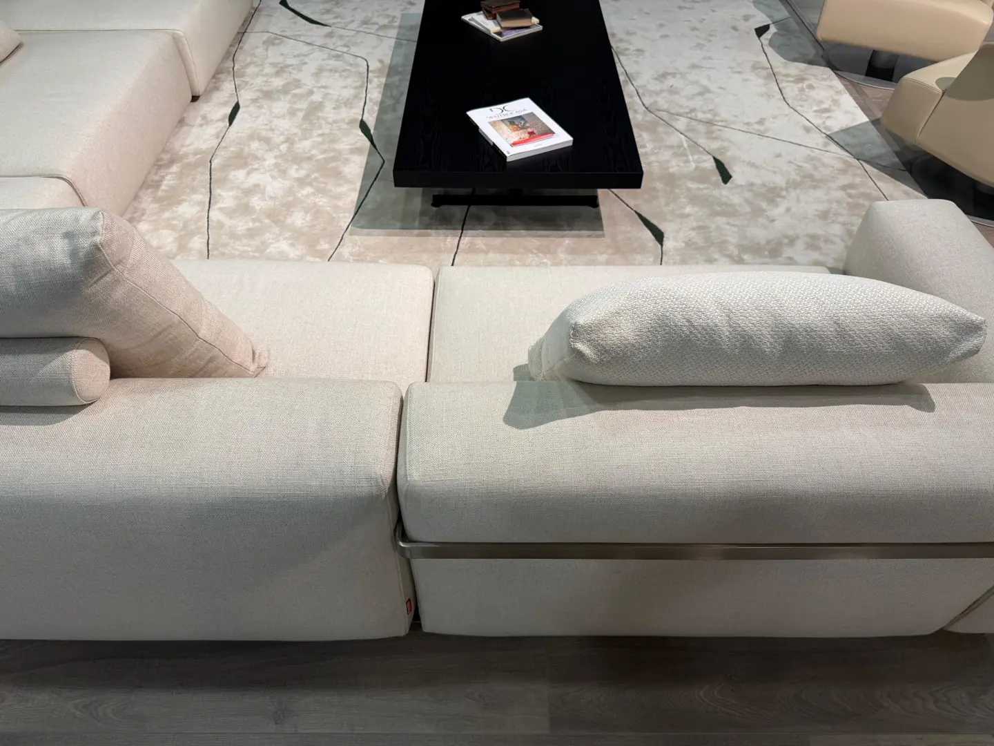 Divano Flexform Lario