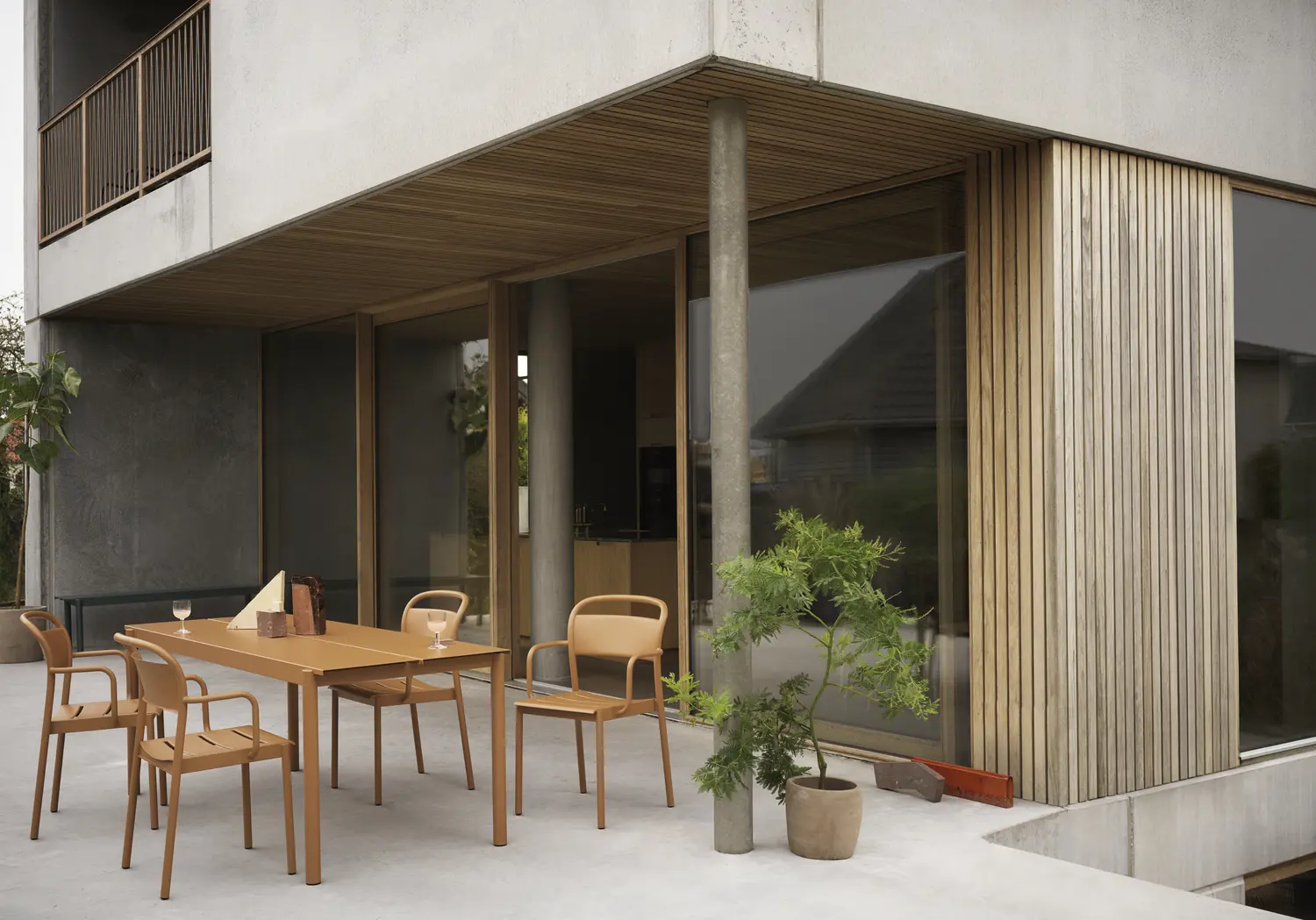 Tavolo Linear Steel