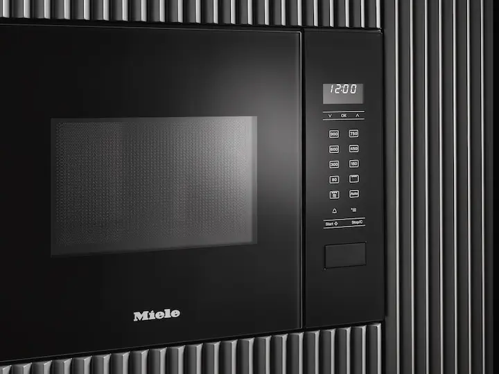 Forno a microonde M 2234 SC