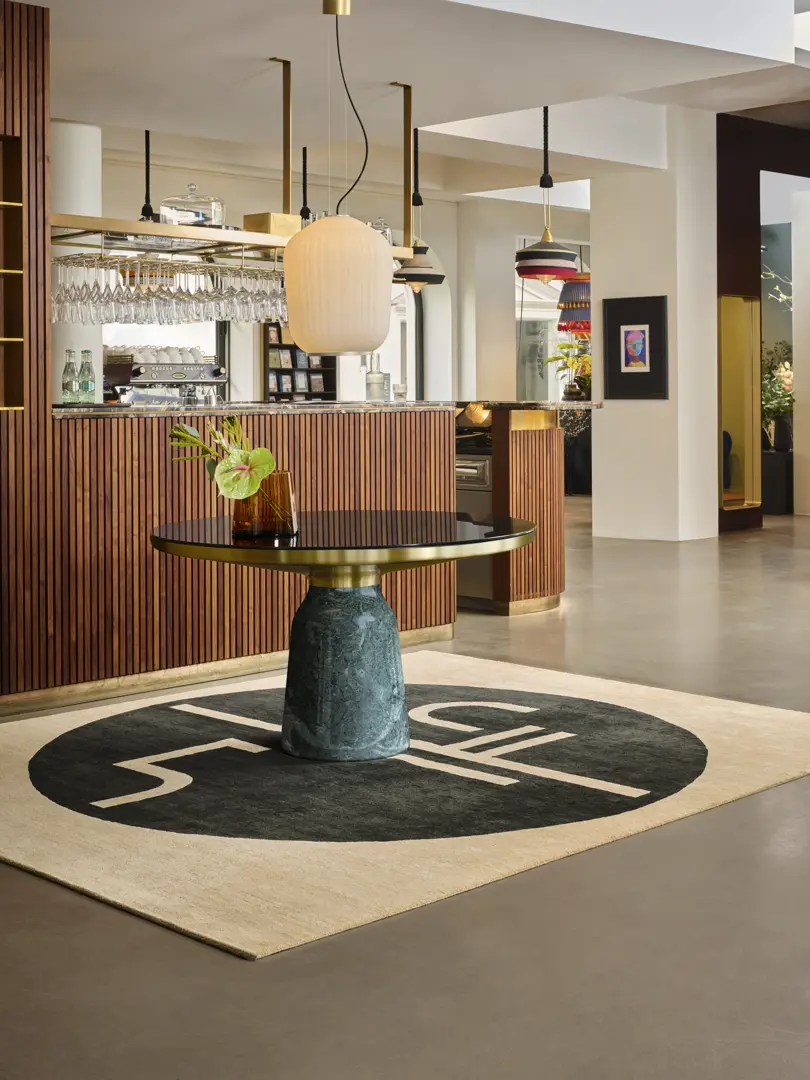 Tavolo Bell Dining