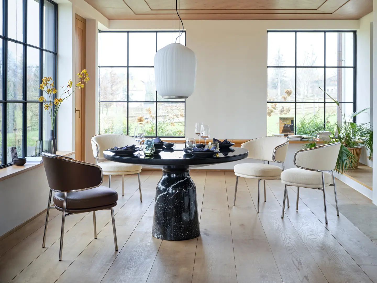 Tavolo Bell Dining