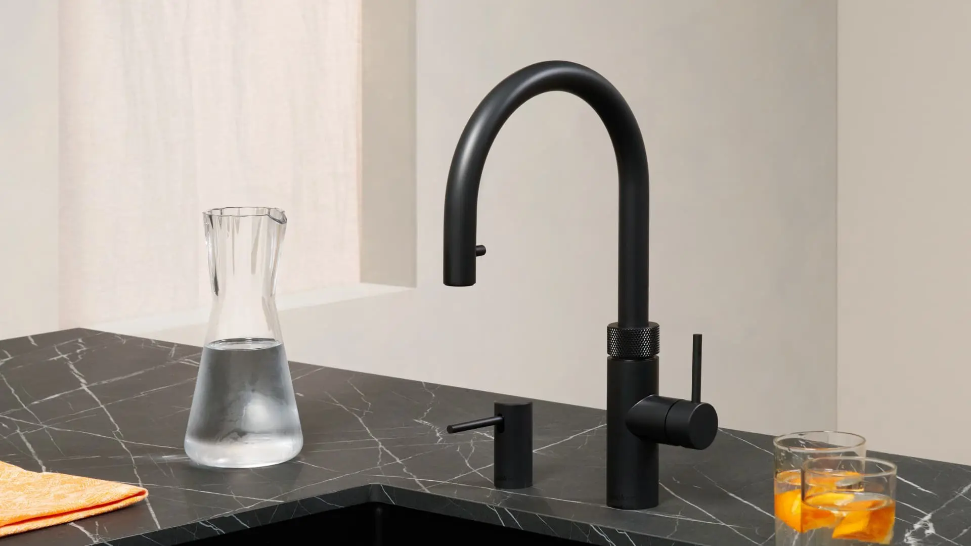 Rubinetto Flex Round Nero