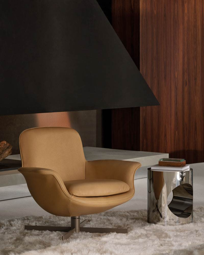 Elas Armchair