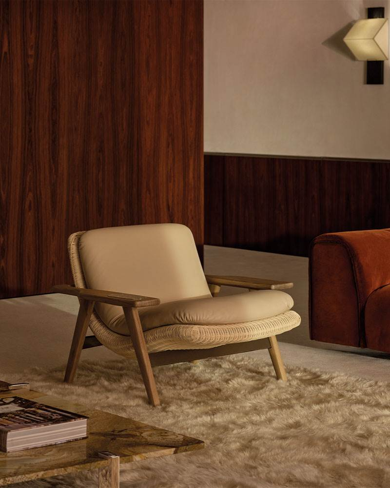 Elas Armchair