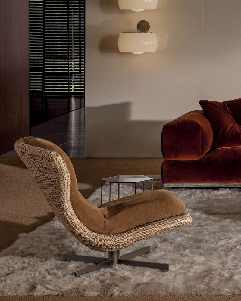 Elas Armchair