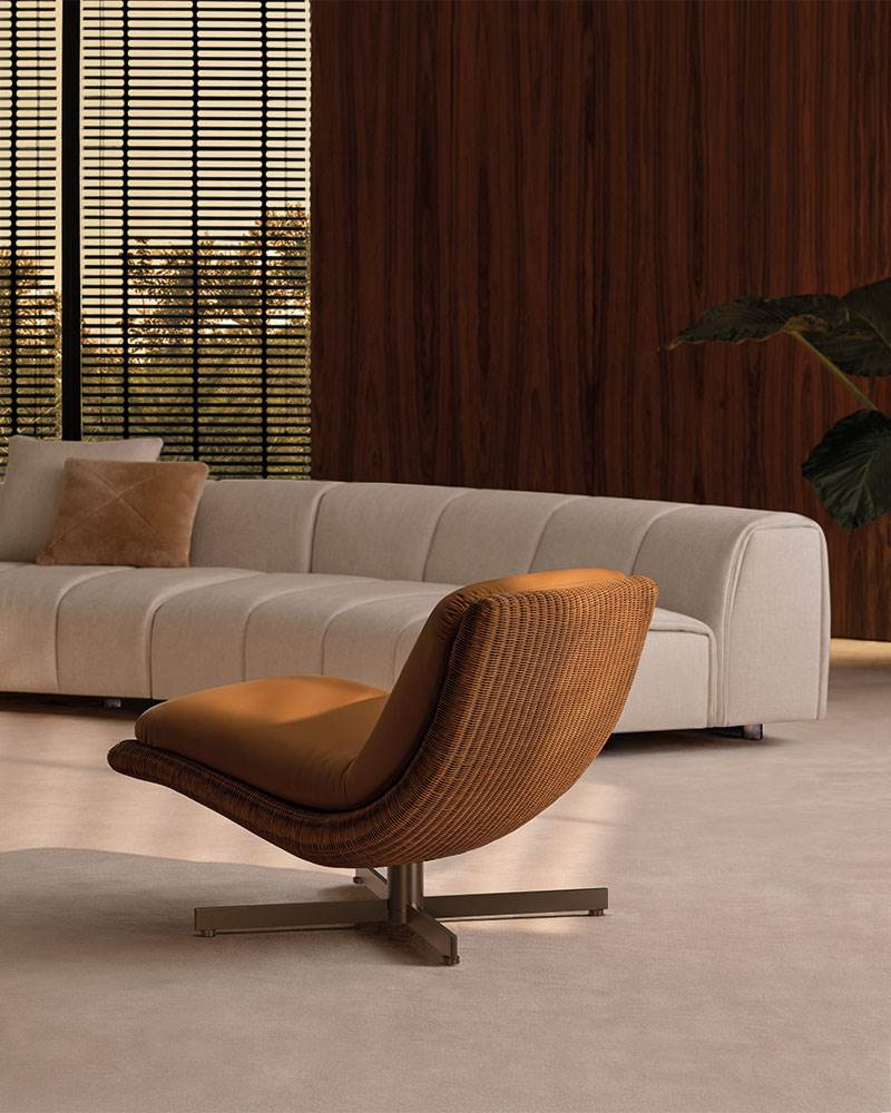 Elas Armchair