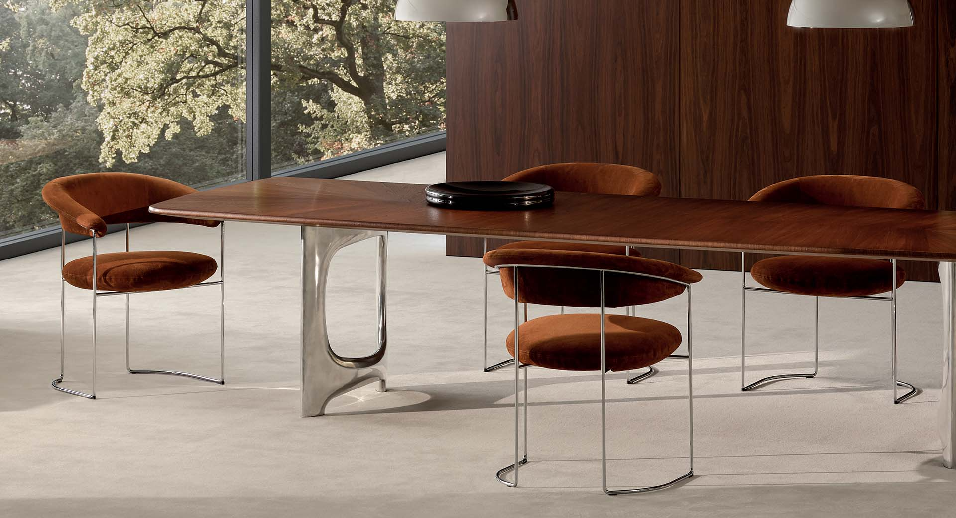 Elyne Chair