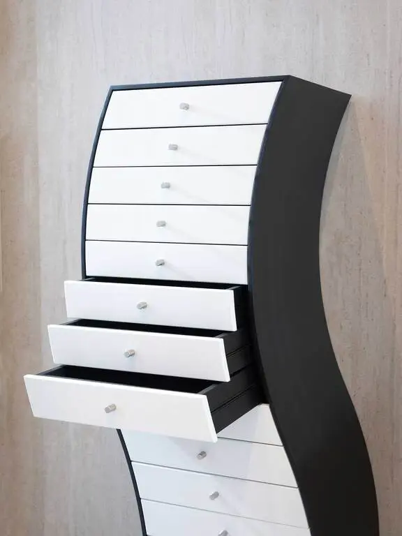 Chest of Drawers Progetti Compiuti