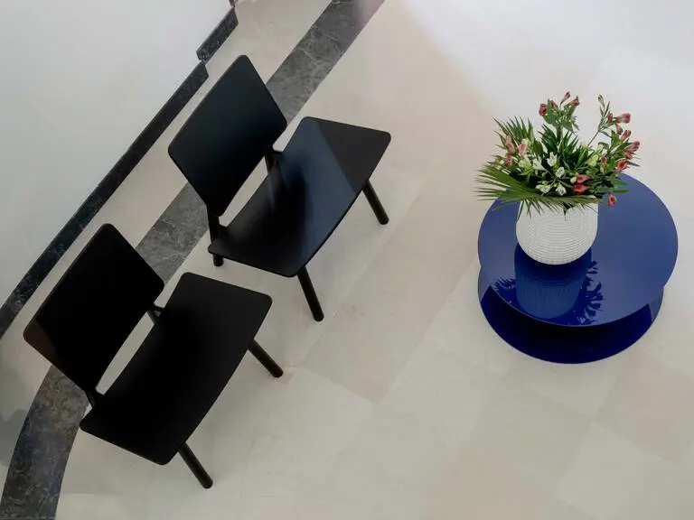 Small Table Lux