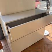 cassettiera laccata a profondità ridotta